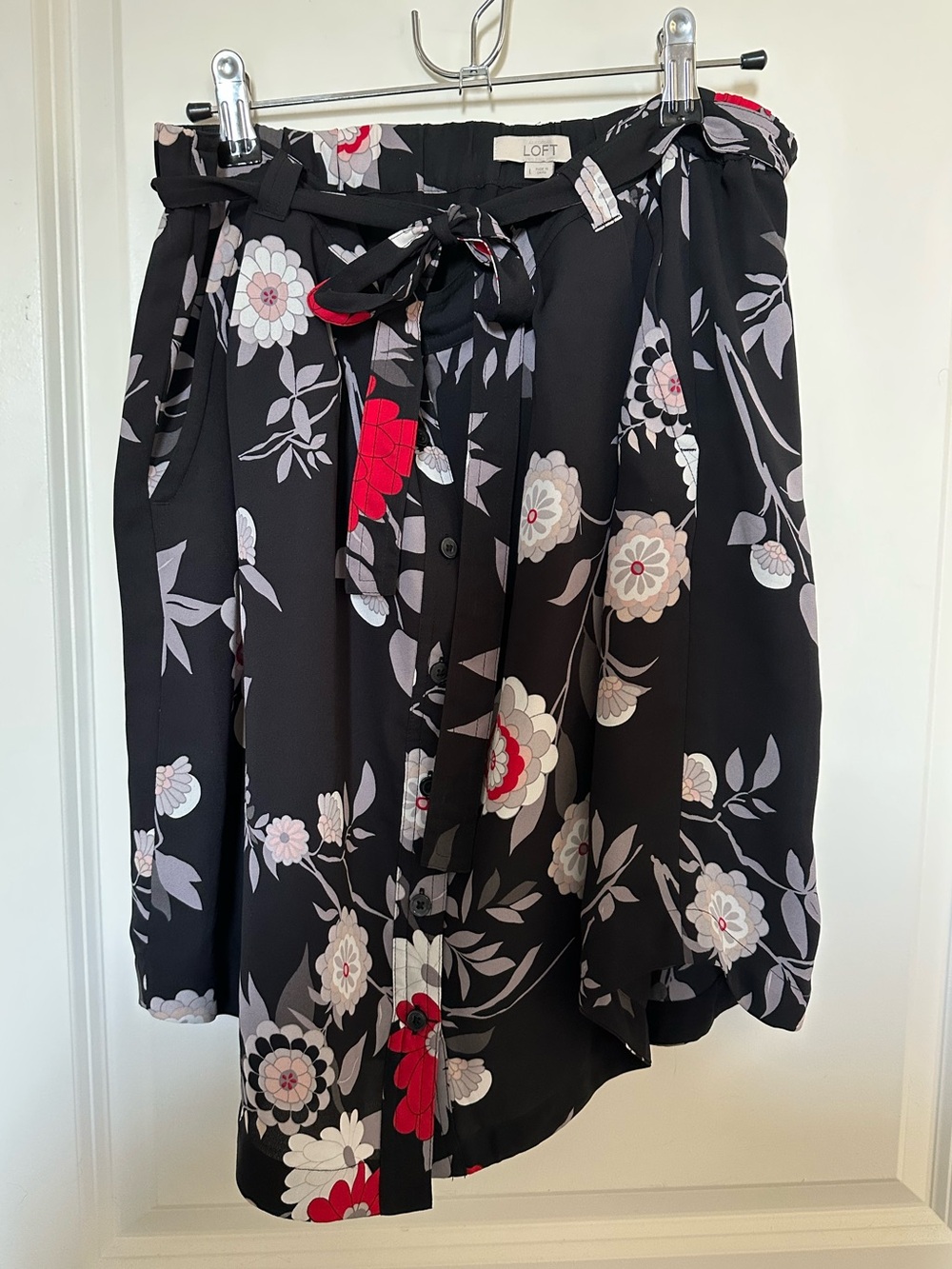 LOFT Black Floral Tie-Waist Button-Front Skirt